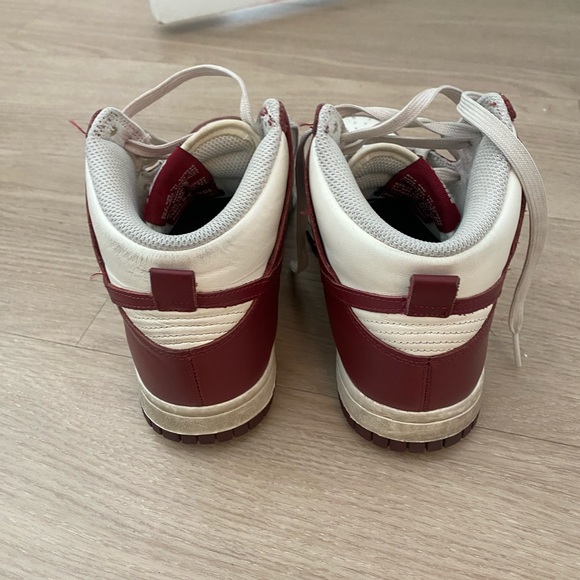 NIKE Dunk High - Picture 4 of 9